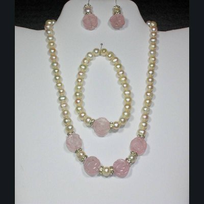 Jewelry Set Genuine Pearls and Roses